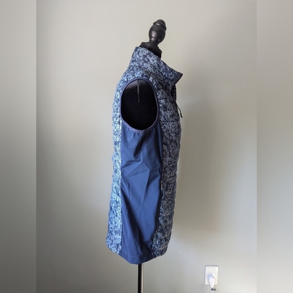 Columbia Blue Women's Vest Size Large - Light, Warm, Packable, Floral, Pockets - Picture 6 of 10